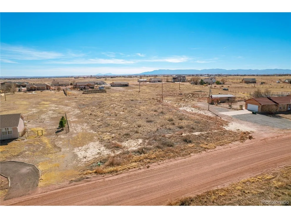 Unit for sale at 1464 E Gem Dr, Pueblo, CO 81007