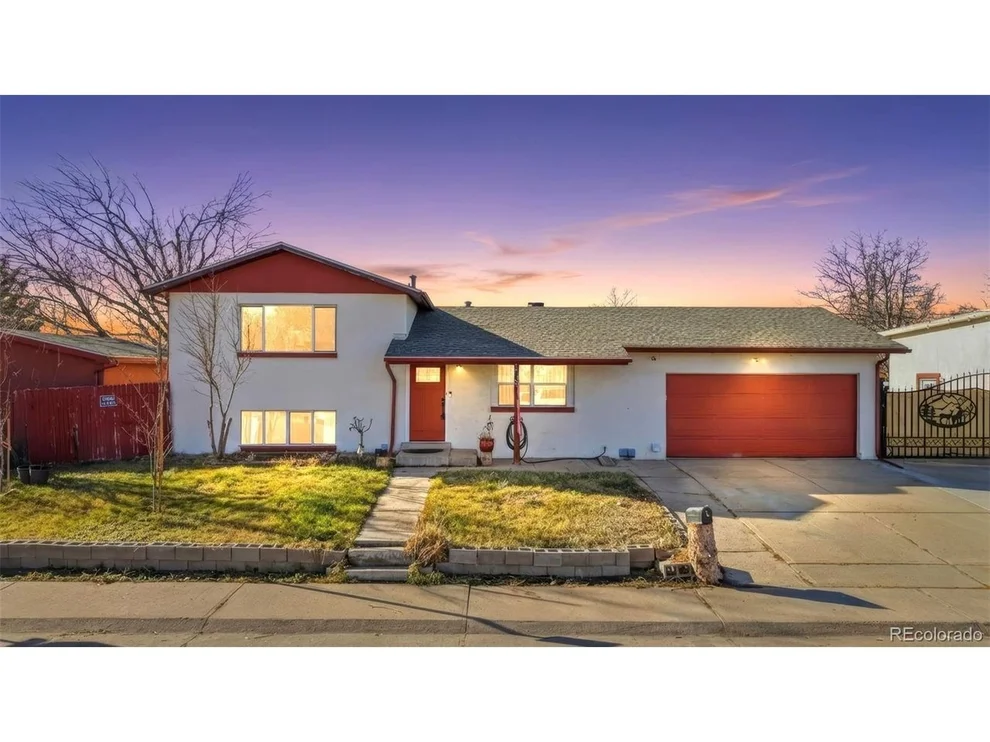 Unit for sale at 14470 Pensacola Dr, Denver, CO 80239