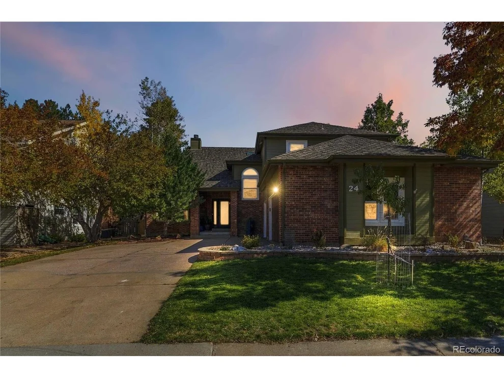 Unit for sale at 24 Mesa Oak, Littleton, CO 80127