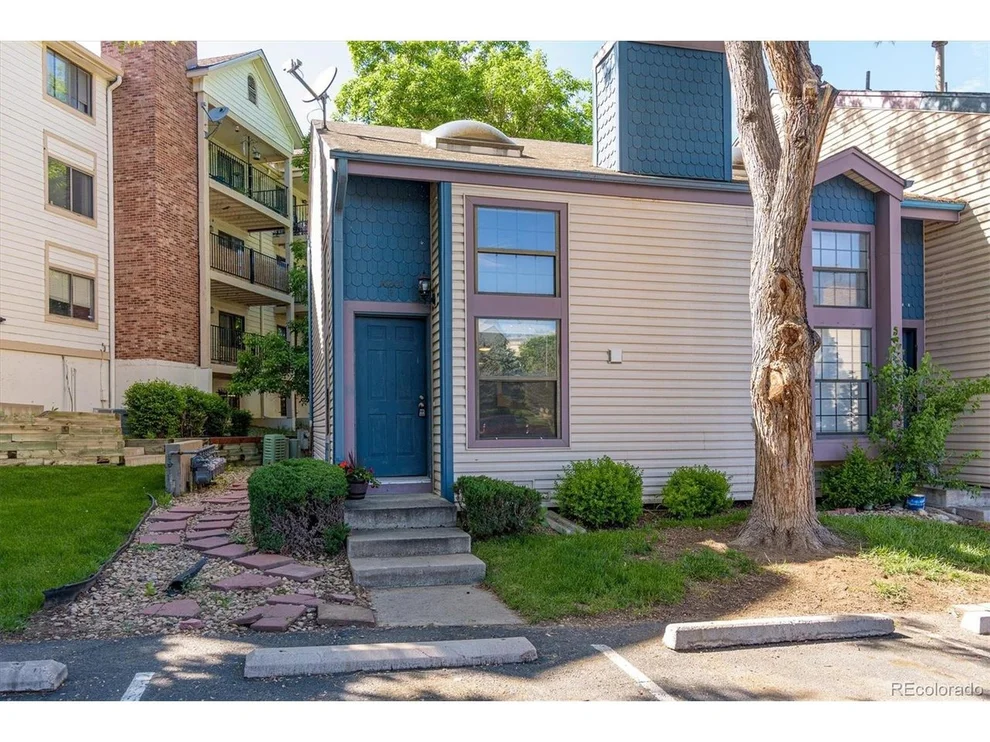 Unit for sale at 16201 E Dakota Pl, Aurora, CO 80017