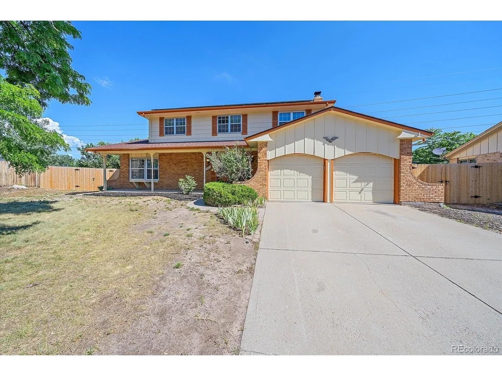 Unit for sale at 1923 S Newark Way, Aurora, CO 80014