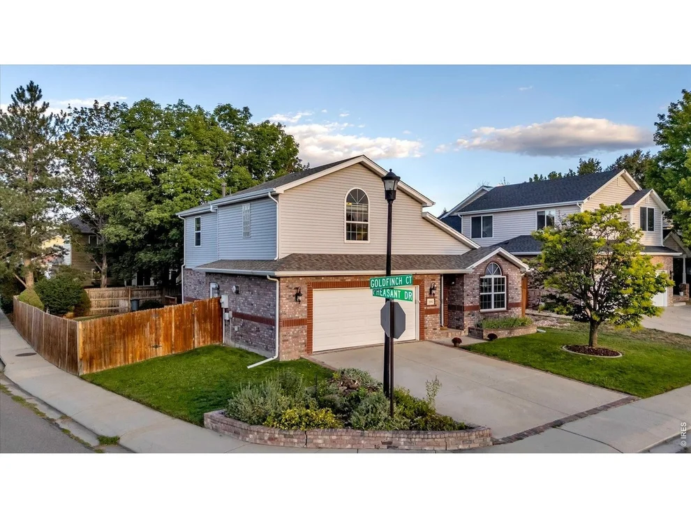 Unit for sale at 2082 Gold Finch Ct, Longmont, CO 80503