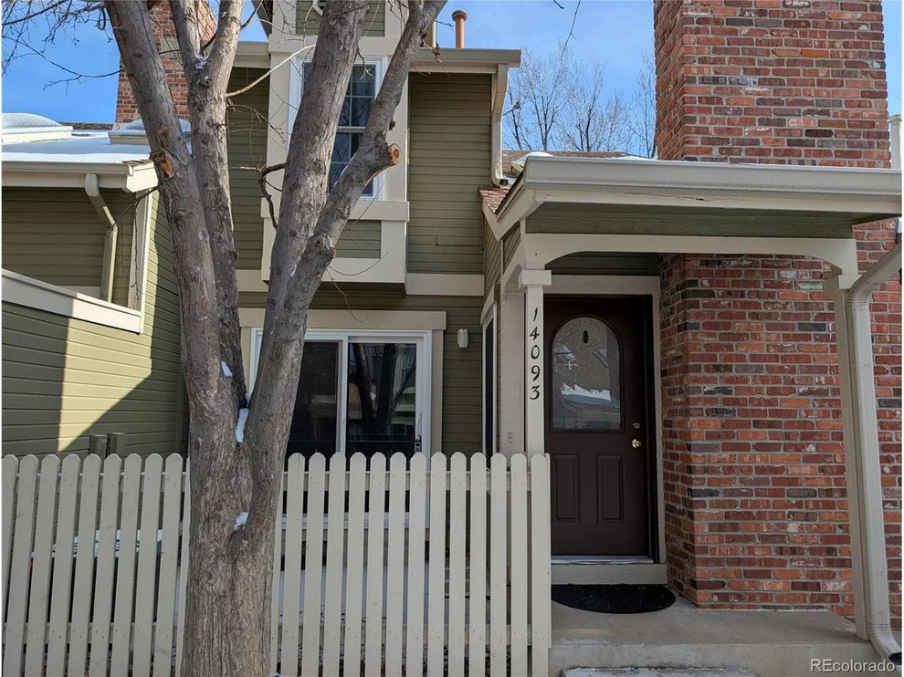 Unit for sale at 14093 E Radcliff Cir, Aurora, CO 80015