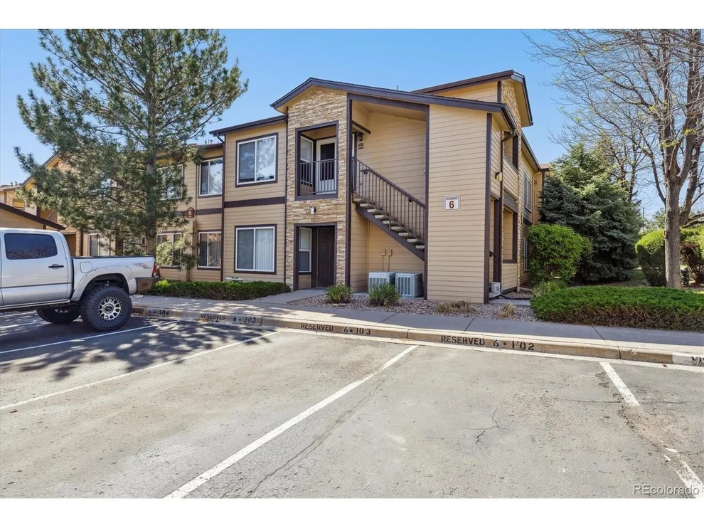 Unit for sale at 4875 S Balsam Way, Littleton, CO 80123
