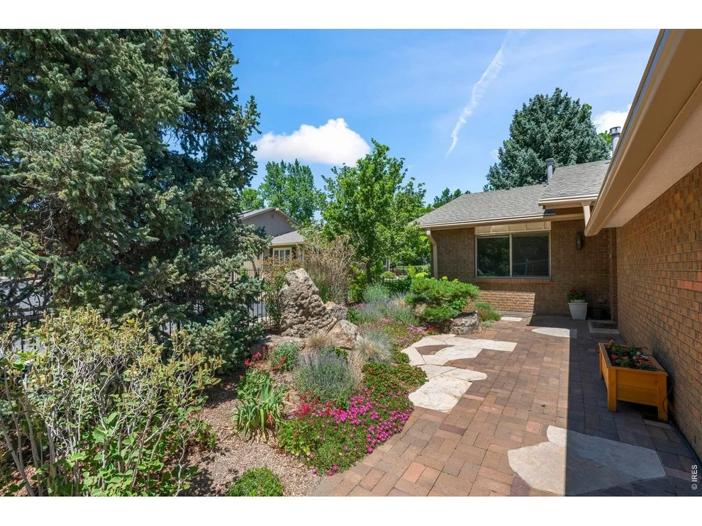 Unit for sale at 4824 Briar Ridge Ct, Boulder, CO 80301