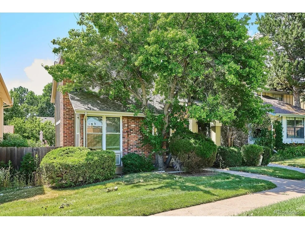 Unit for sale at 7713 E Jamison Dr, Centennial, CO 80112