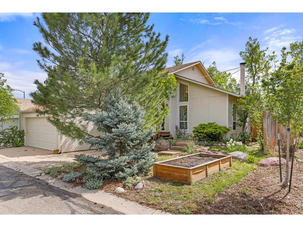 Unit for sale at 4844 W Moorhead Cir, Boulder, CO 80305