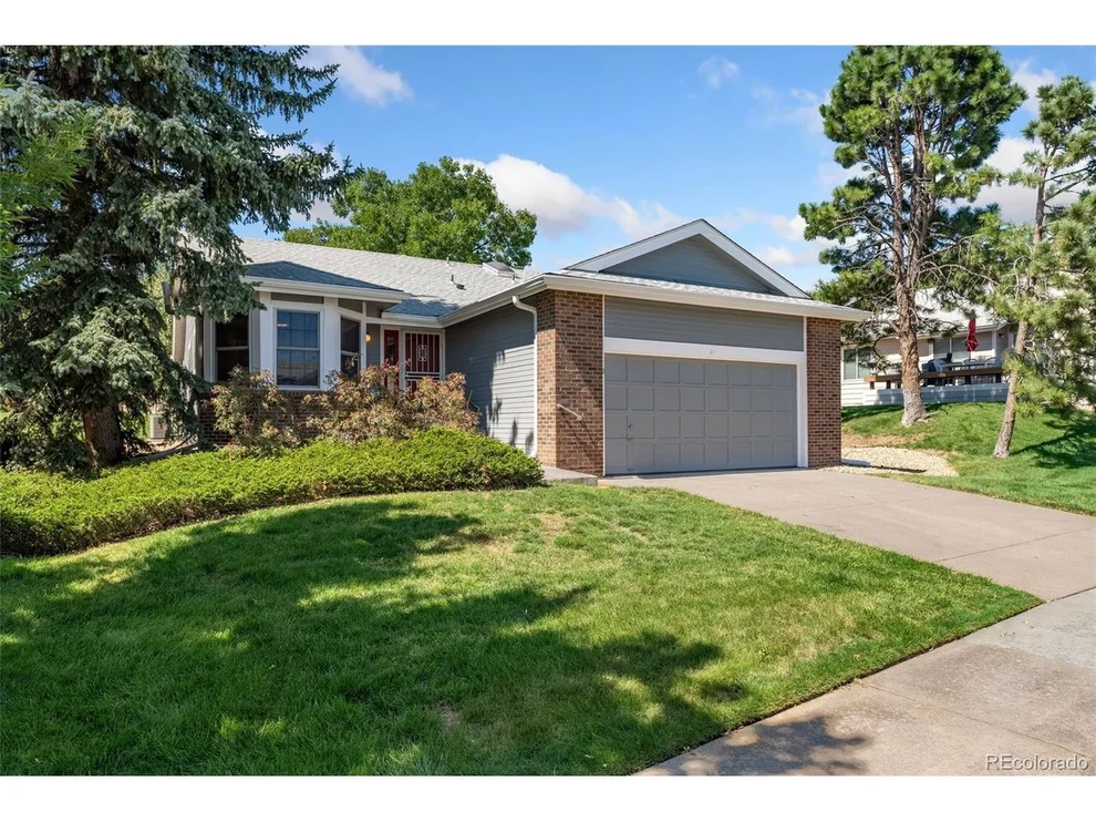 Unit for sale at 11 Canongate Ln, Highlands Ranch, CO 80130