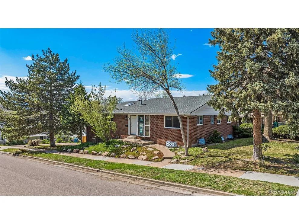 Unit for sale at 295 E Amherst Ave, Englewood, CO 80113