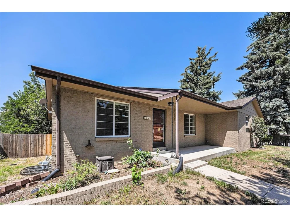 Unit for sale at 2043 S Salida St, Aurora, CO 80013