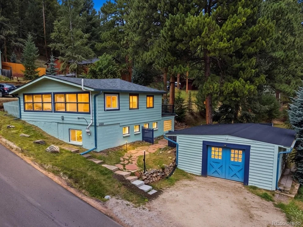 Unit for sale at 26407 S End Rd, Kittredge, CO 80457