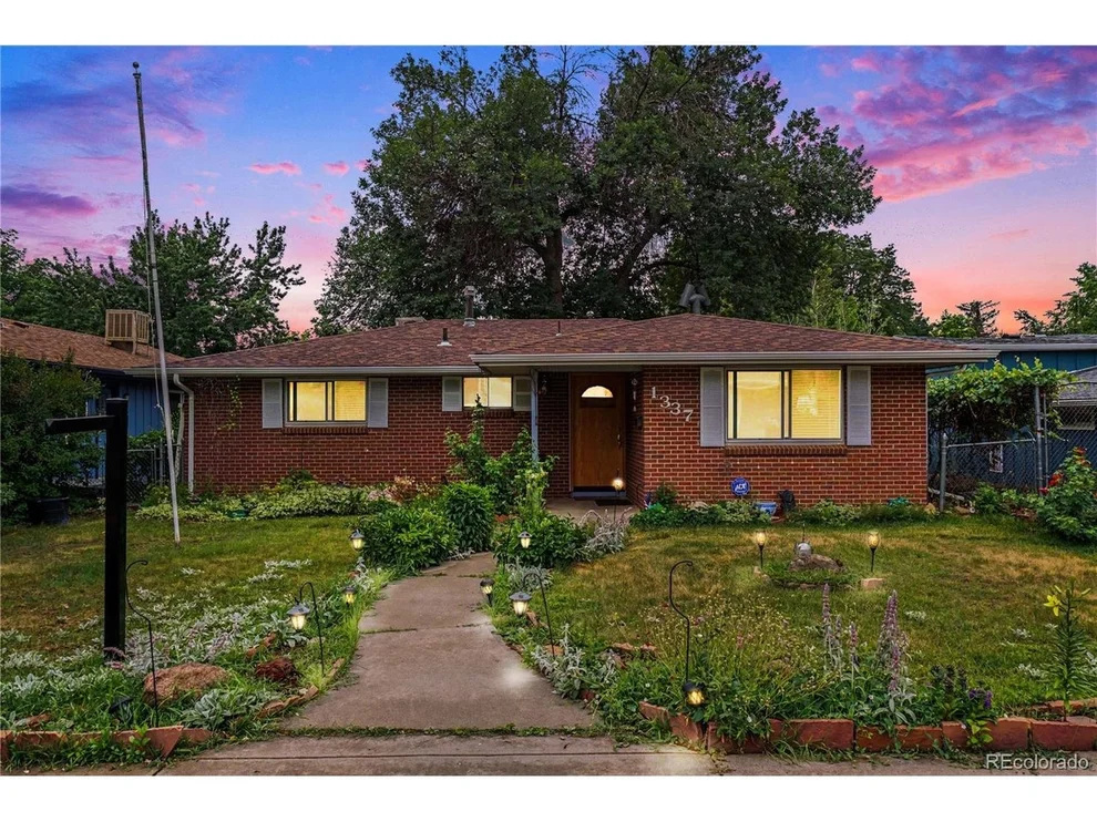 Unit for sale at 1337 Sharpe Pl, Longmont, CO 80501