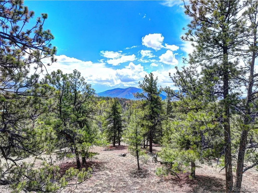 Unit for sale at 104 York Ct, Jefferson, CO 80456