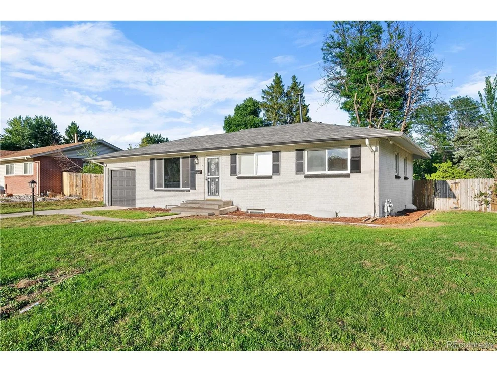 Unit for sale at 2996 S Sheridan Blvd, Denver, CO 80227