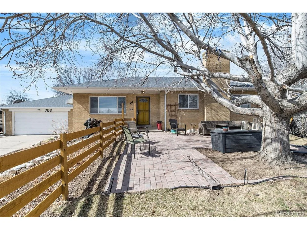 Unit for sale at 753 S Zuni St, Denver, CO 80223