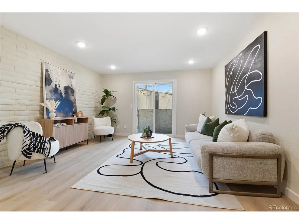Unit for sale at 1060 S Parker Rd, Denver, CO 80231