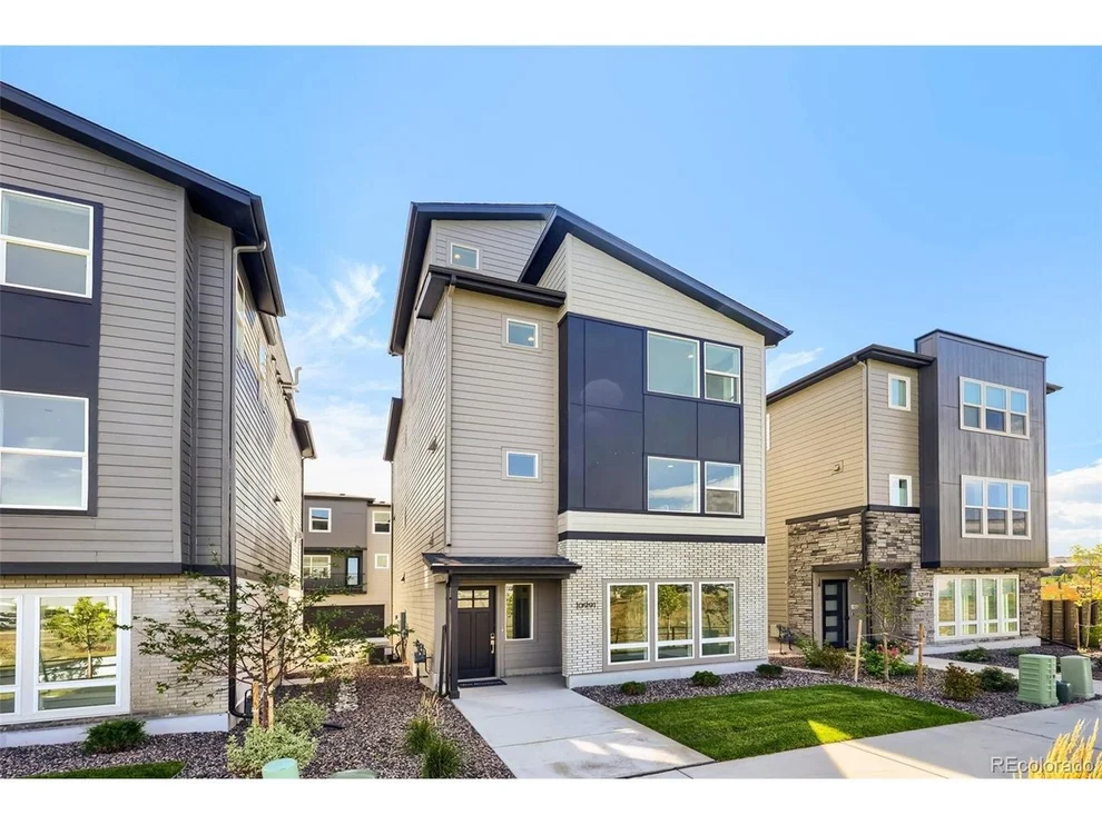 Unit for sale at 10991 E Geddes Pl, Centennial, CO 80112
