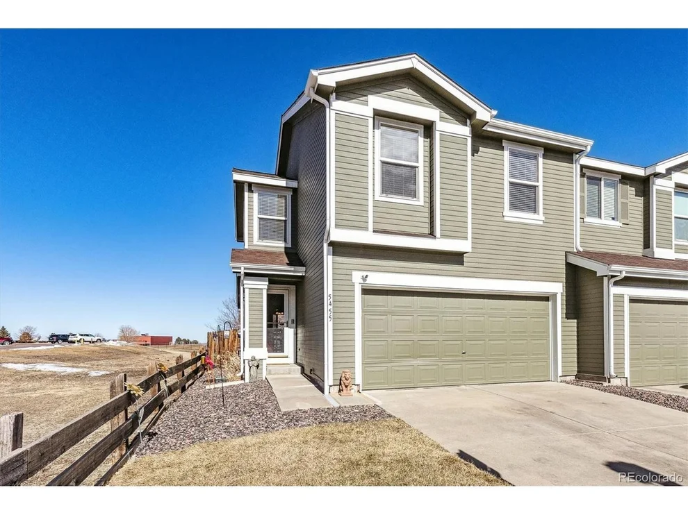 Unit for sale at 5455 S Picadilly Ct, Aurora, CO 80015