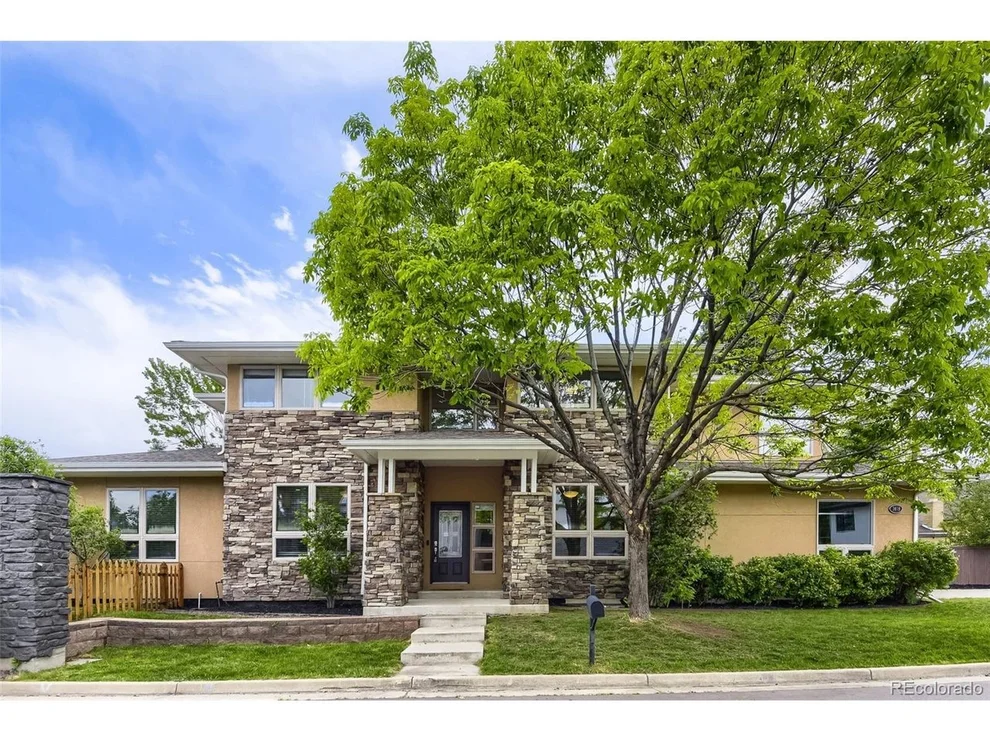 Unit for sale at 3059 S University Cir, Englewood, CO 80113