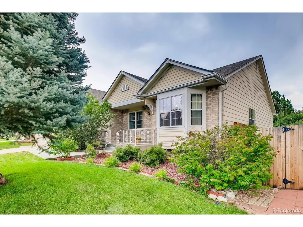 Unit for sale at 13735 W Amherst Way, Lakewood, CO 80228