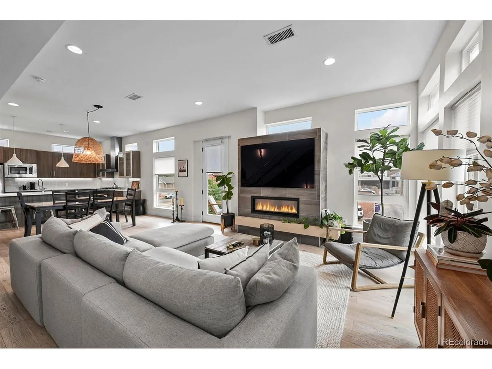 Unit for sale at 4031 W Conejos Pl, Denver, CO 80204