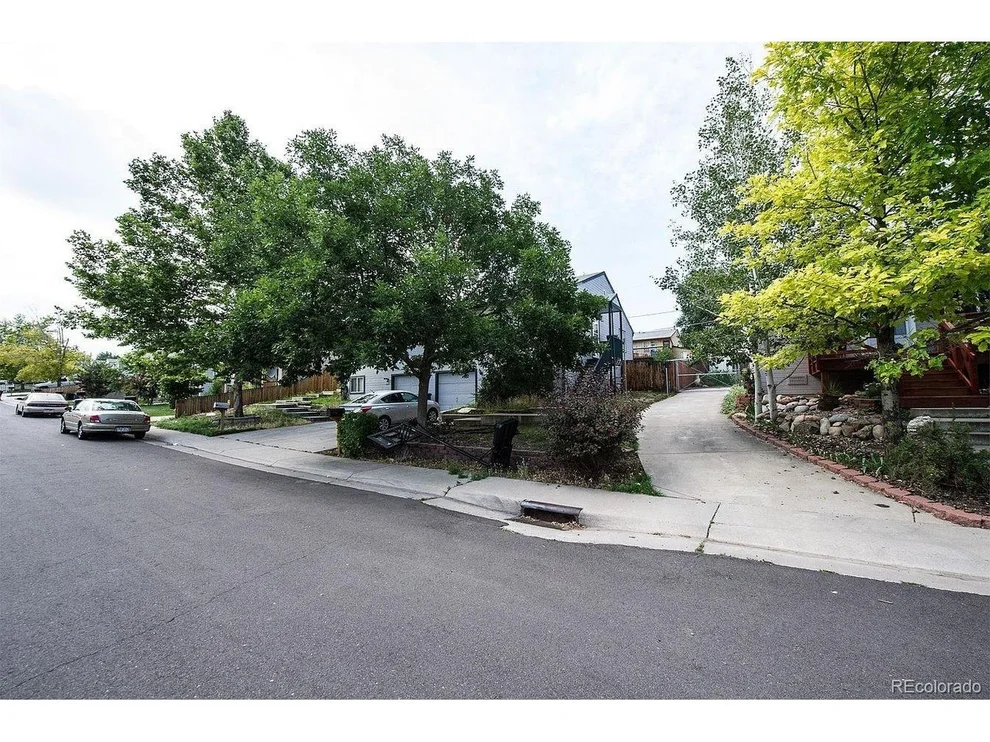 Unit for sale at 2265 W Hillside Ave, Englewood, CO 80110