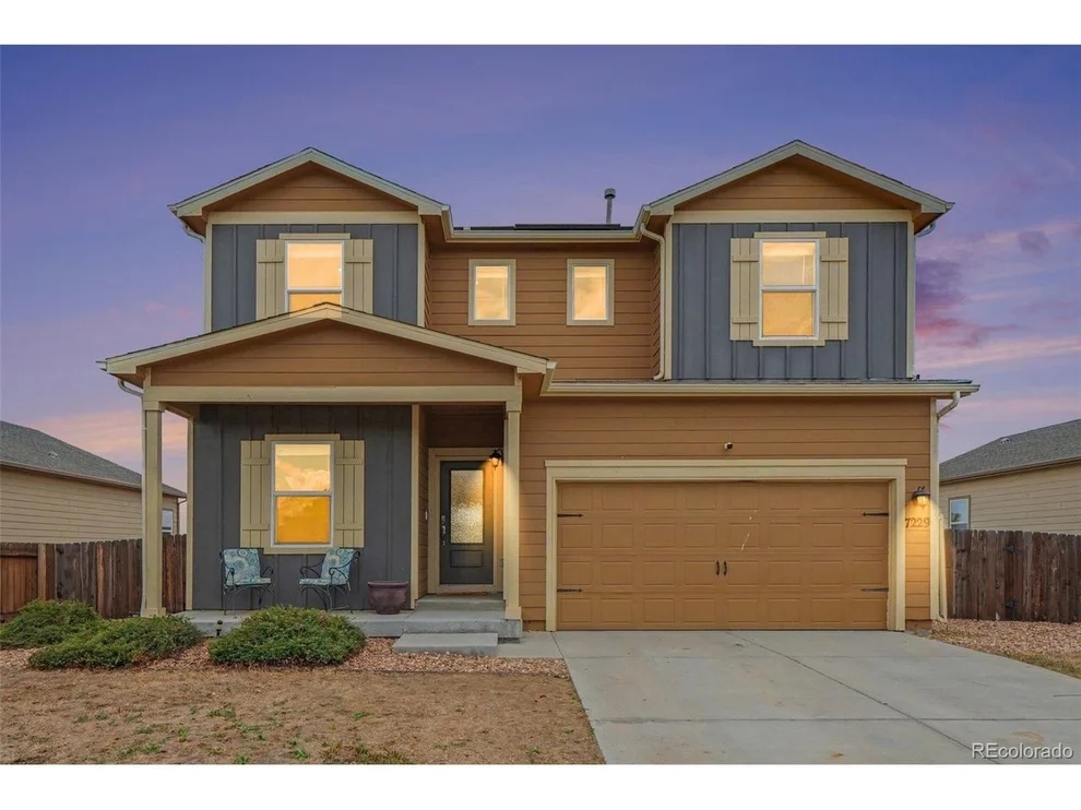 Unit for sale at 7229 Shavano Ave, Longmont, CO 80504
