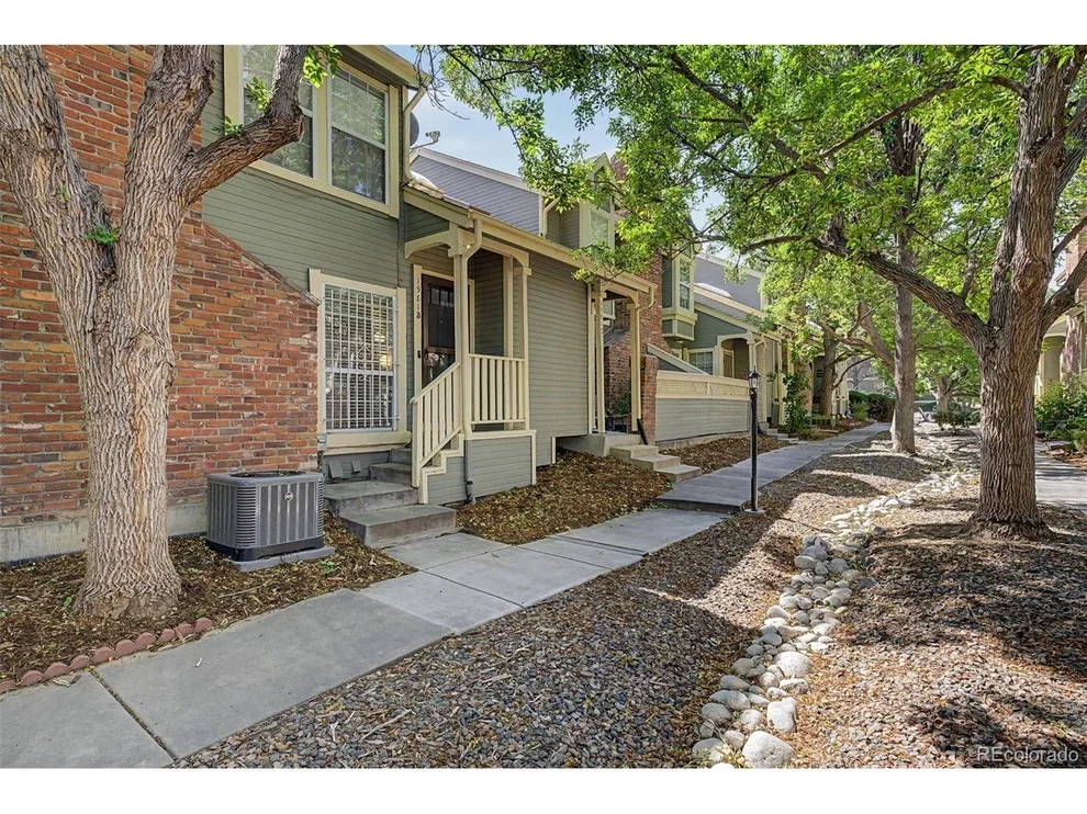 Unit for sale at 1981 S Hannibal Ct, Aurora, CO 80013