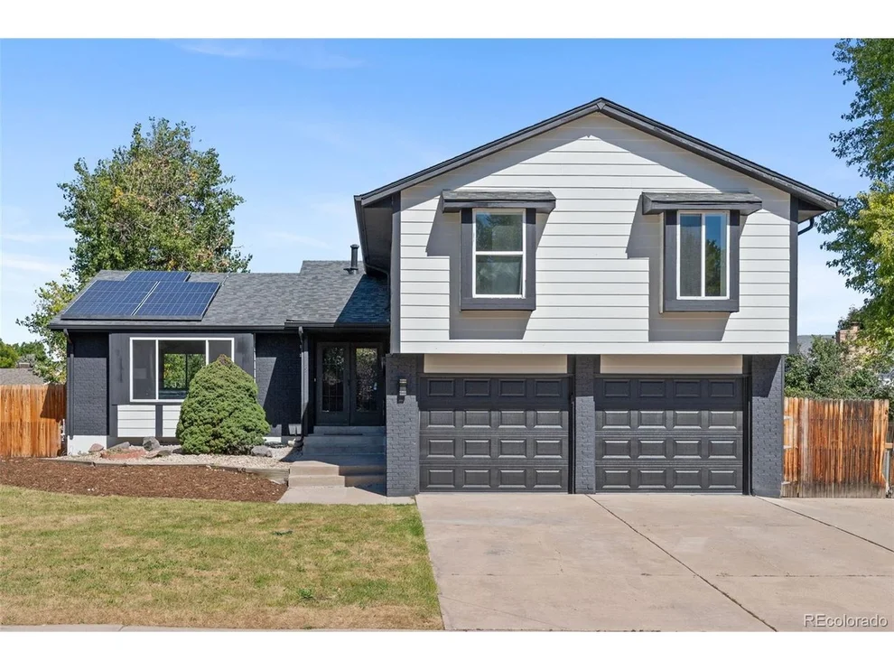 Unit for sale at 7529 W Frost Dr, Littleton, CO 80128