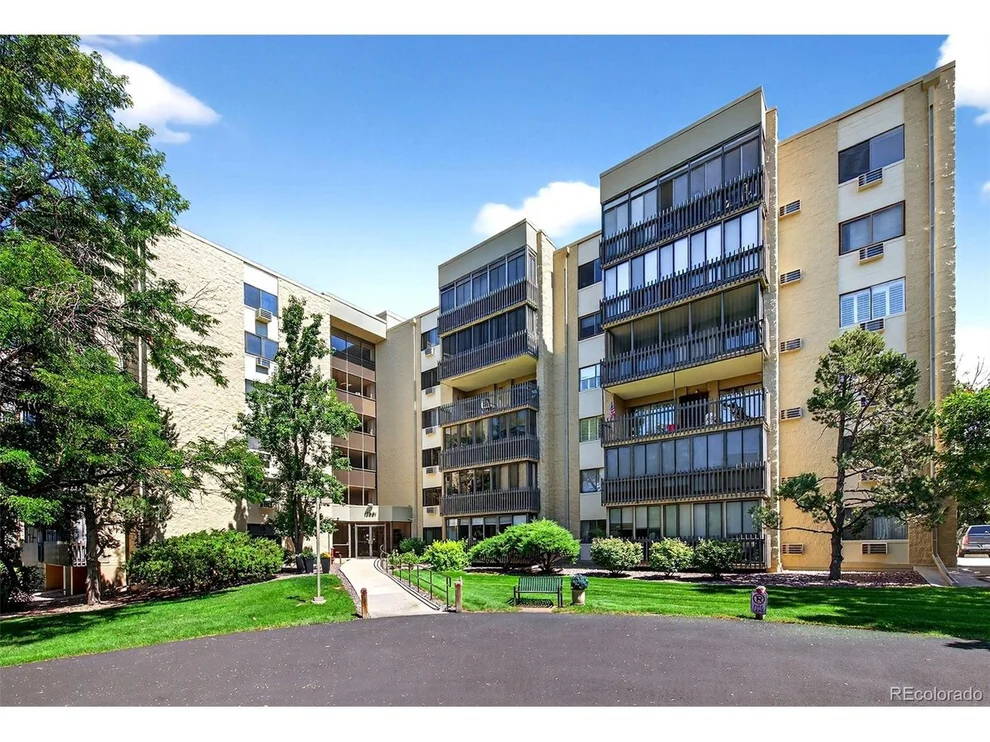 Unit for sale at 13691 E Marina Dr, Aurora, CO 80014