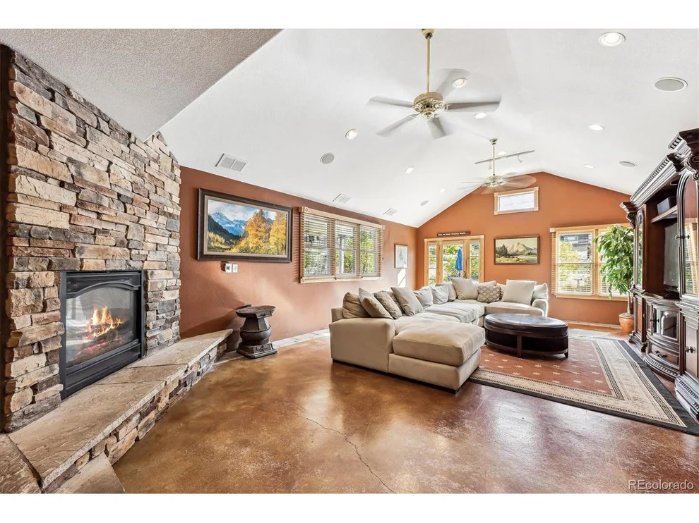 Unit for sale at 260 E Geddes Ave, Centennial, CO 80122