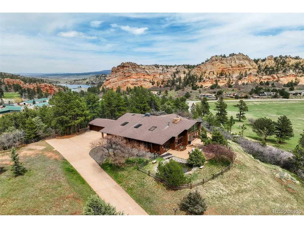Unit for sale at 5565 Osage Way, Larkspur, CO 80118