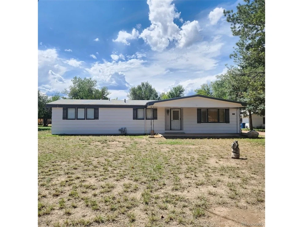 Unit for sale at 1535 Chestnut St, Canon City, CO 81212