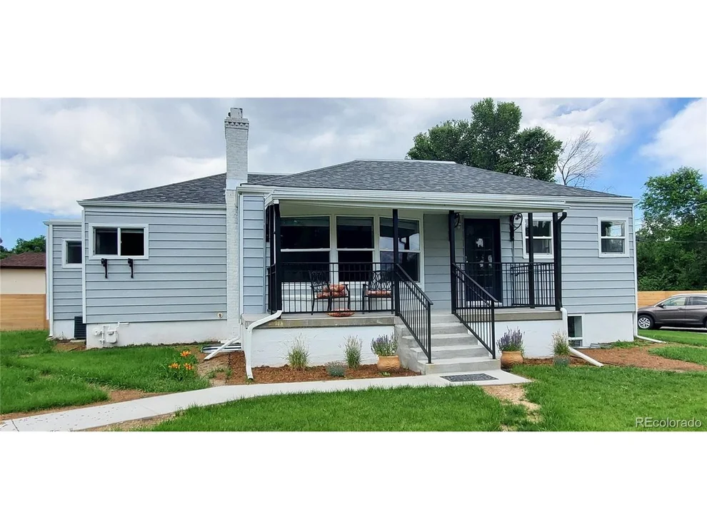 Unit for sale at 1010 Cody St, Lakewood, CO 80215