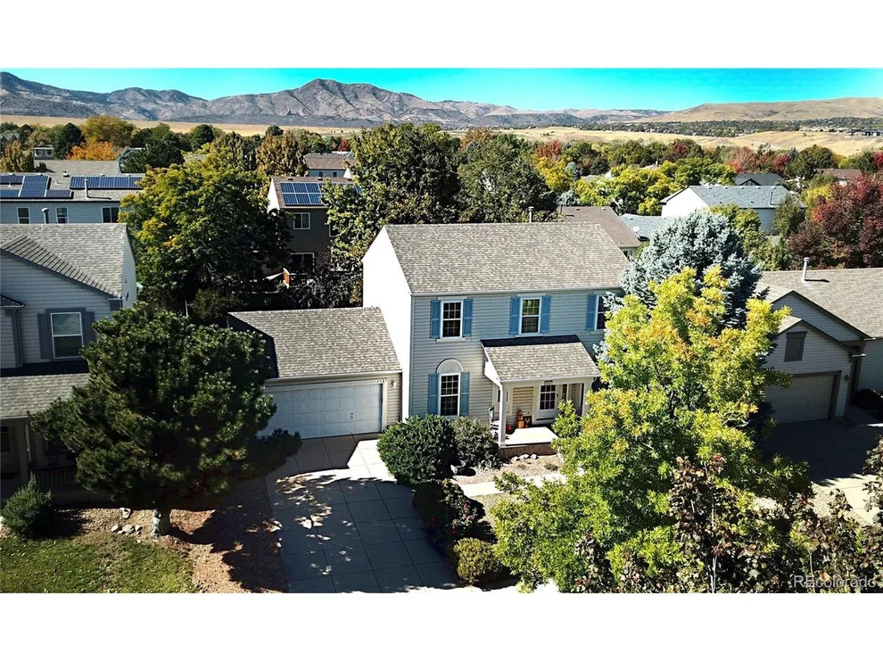Unit for sale at 3327 S Nelson St, Lakewood, CO 80227
