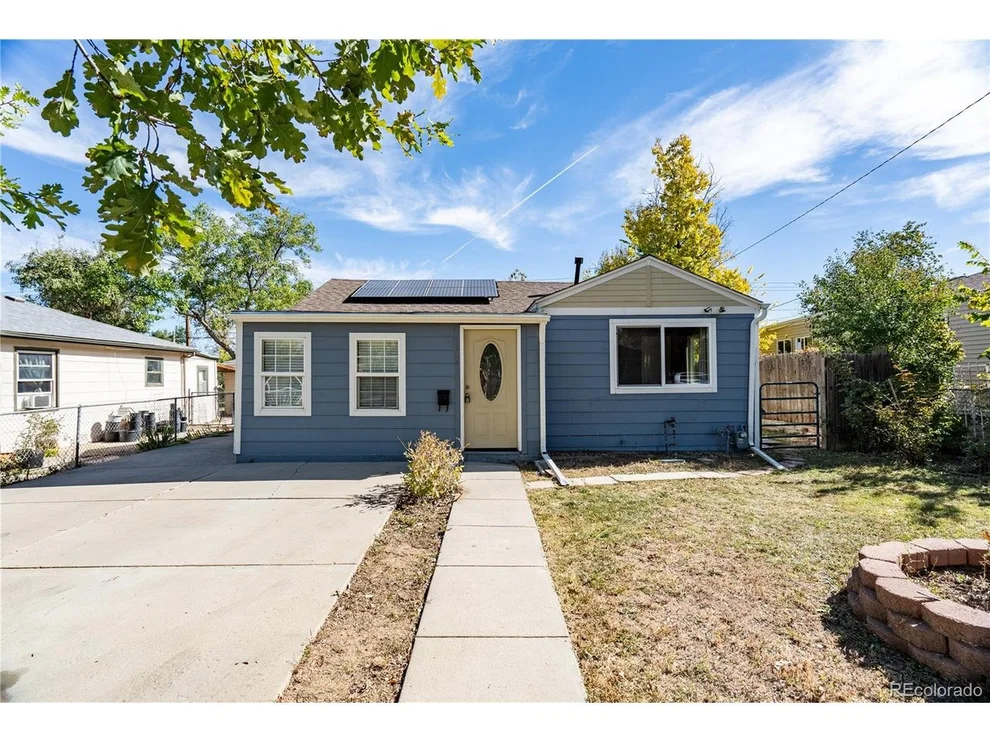 Unit for sale at 1124 Newark St, Aurora, CO 80010