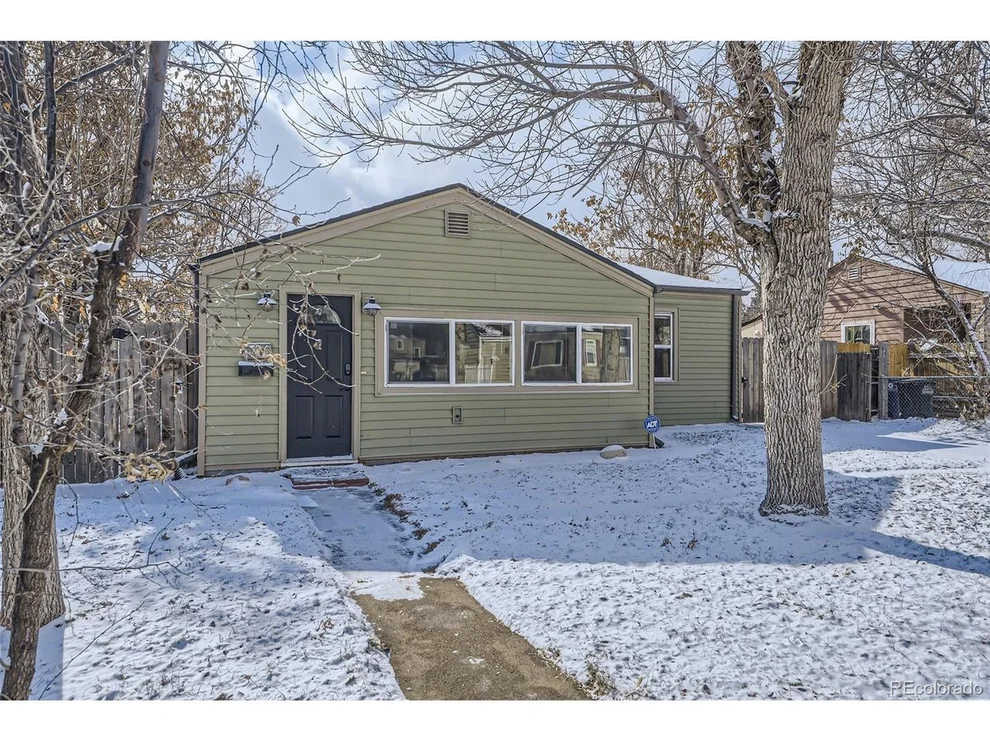 Unit for sale at 1700 W Stoll Pl, Denver, CO 80221