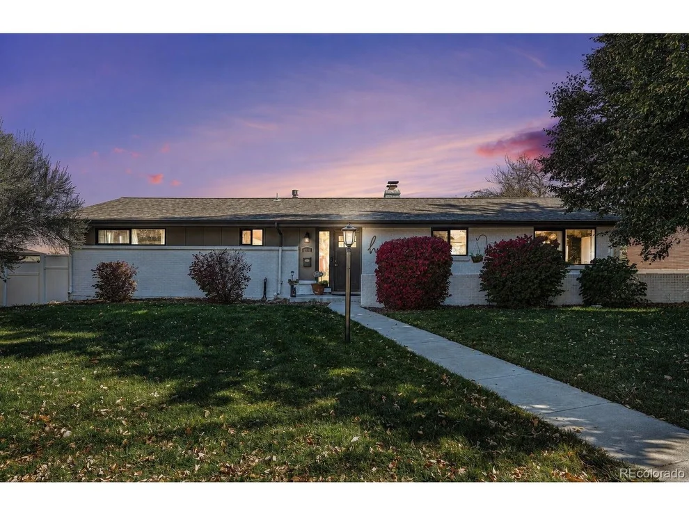 Unit for sale at 6110 S Southwood Dr, Centennial, CO 80121