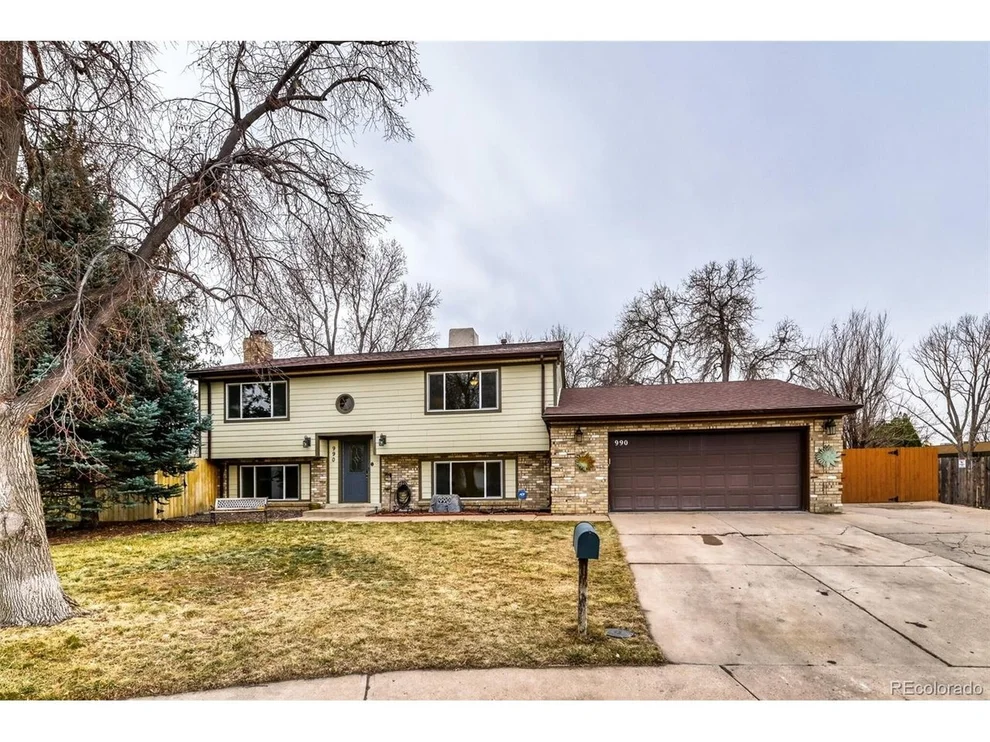 Unit for sale at 990 S Kenton St, Aurora, CO 80012