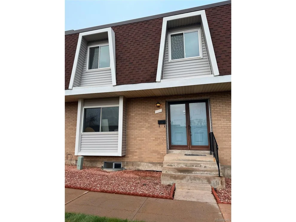 Unit for sale at 528 S Youngfield Ct, Denver, CO 80228