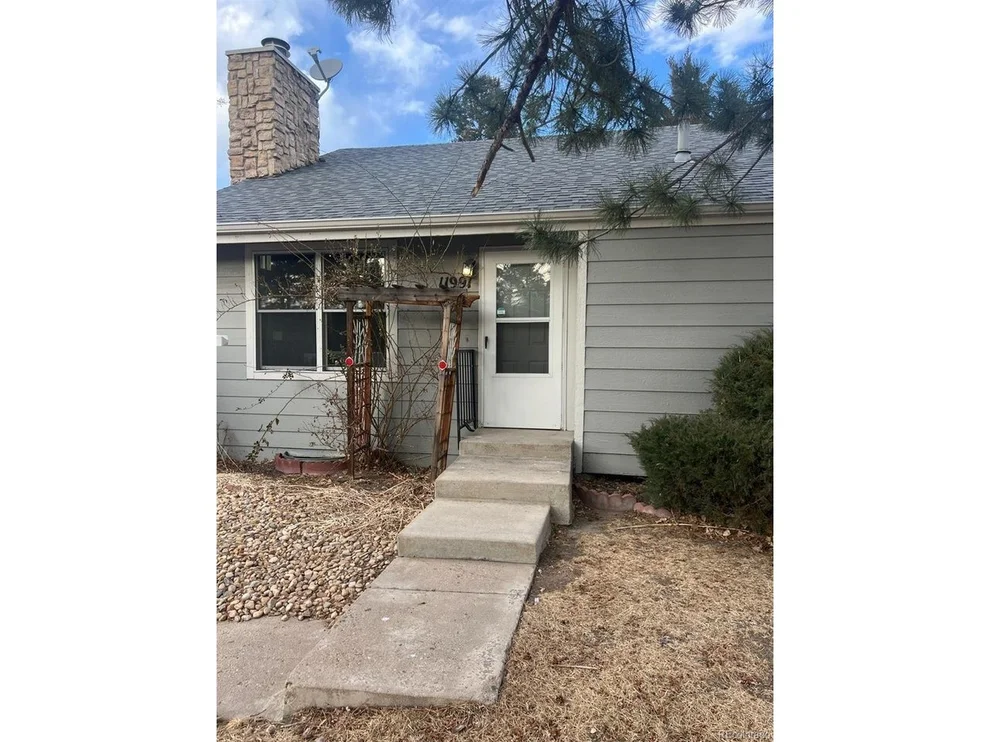 Unit for sale at 11991 E Cornell Cir, Aurora, CO 80014