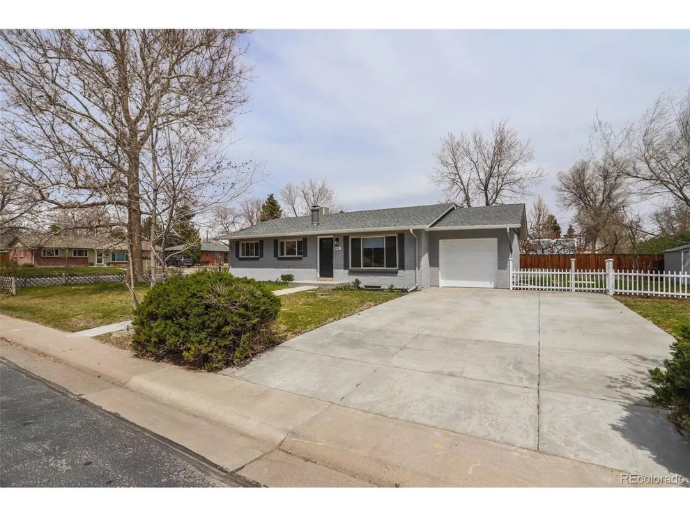 Unit for sale at 8481 W Bayaud Ave, Lakewood, CO 80226