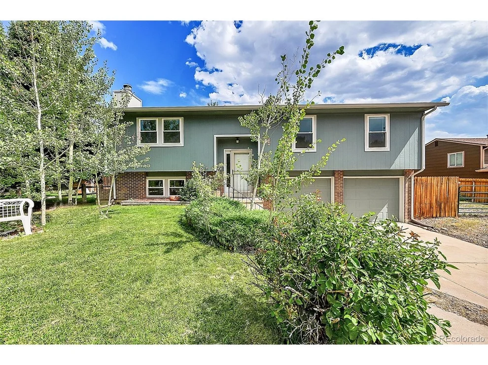 Unit for sale at 982 Oakwood Dr, Castle Rock, CO 80104