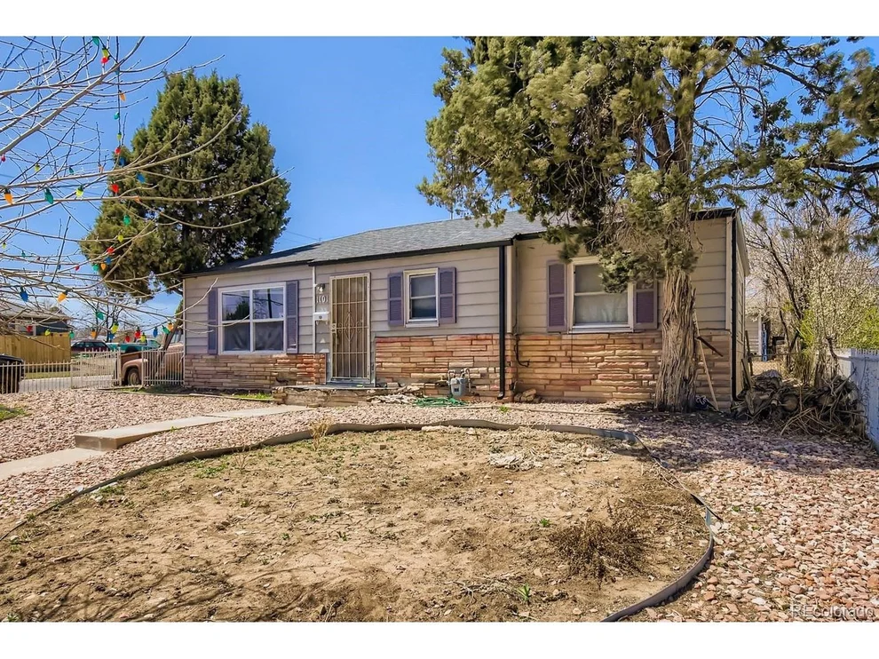 Unit for sale at 1101 Geneva St, Aurora, CO 80010