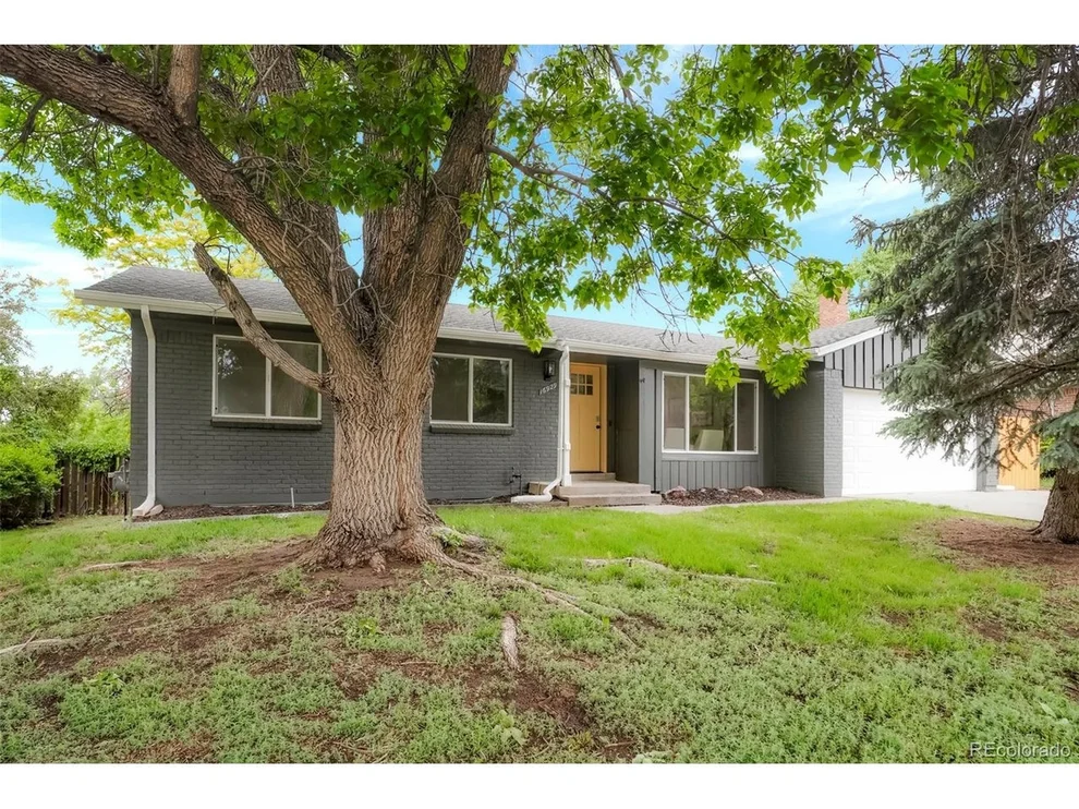 Unit for sale at 16929 E Amherst Dr, Aurora, CO 80013
