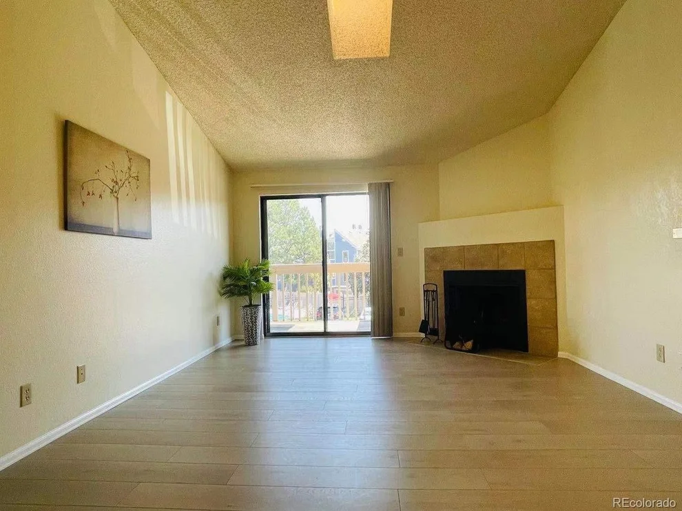 Unit for sale at 10313 E Peakview Ave, Englewood, CO 80111