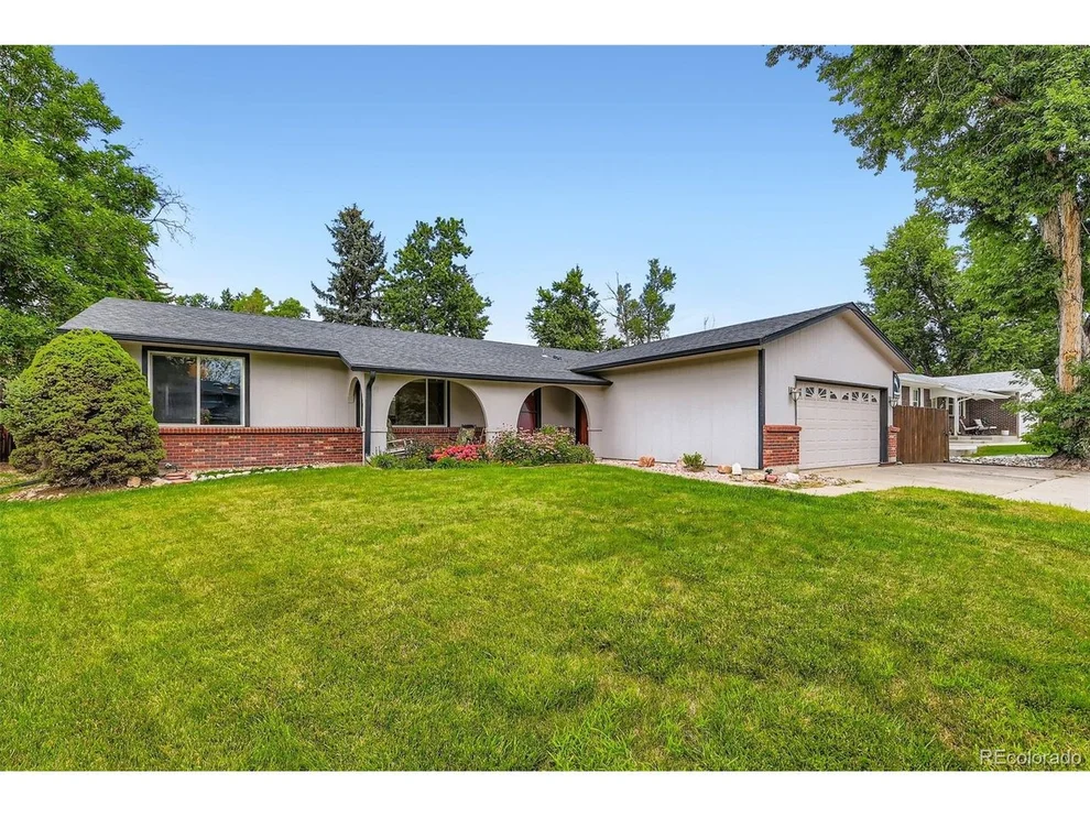 Unit for sale at 8247 Quay Ct, Arvada, CO 80003