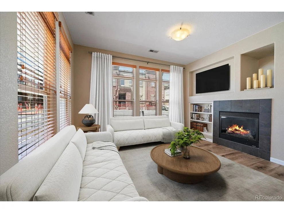Unit for sale at 8946 E Nichols Pl, Englewood, CO 80112