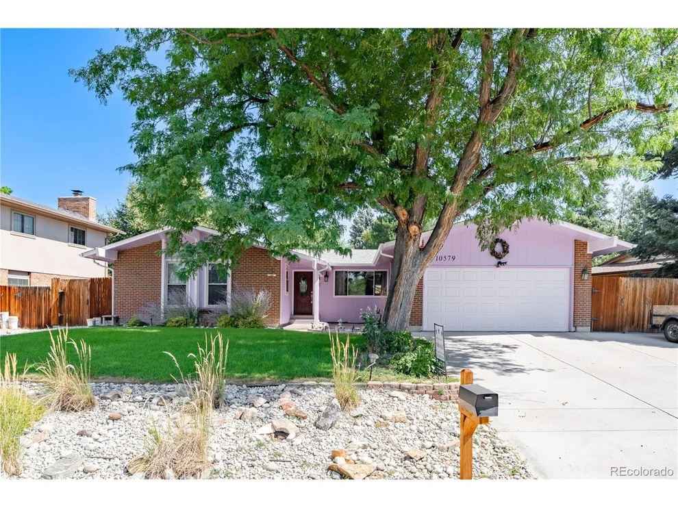 Unit for sale at 10579 W Warren Dr, Lakewood, CO 80227