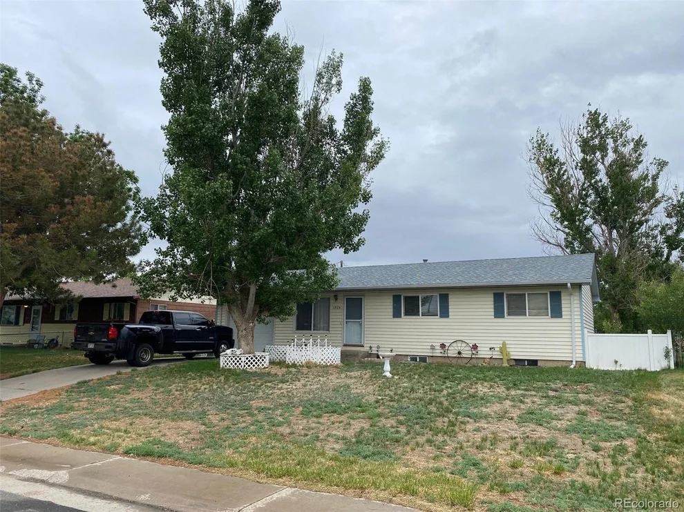 Unit for sale at 1924 Longbranch St, Strasburg, CO 80136